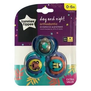 NEW Tommee Tippee Day and Night 0-6 month Pacifiers Glow in the dark Orthodontic